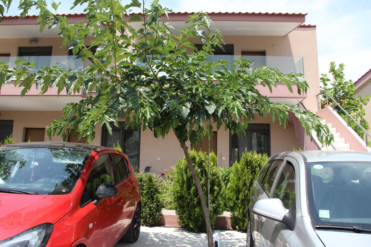 Polychrono Apartments Ngoại thất bức ảnh